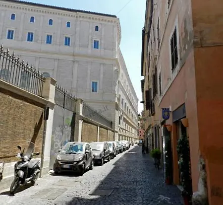 House 58 - Campo De Fiori Apartment *